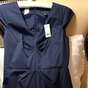 Banana Republic Blue Sheath Dress with V-neck Cap Sleeves size 8 in Navy Blue.